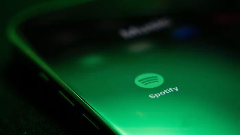Spotify 计划提高美国订阅价格据三位知情人士透露，Spotify 计划在明年第一季度将美国的订阅价格提高